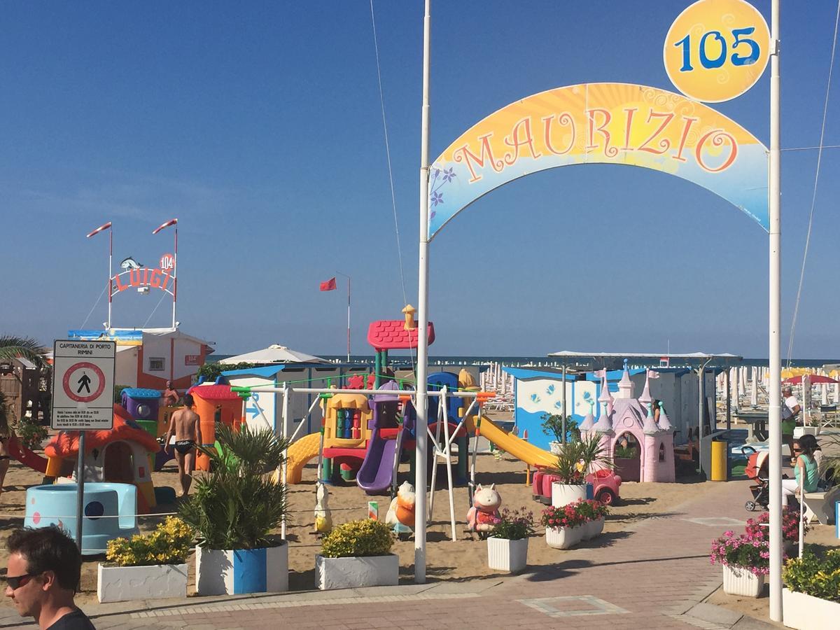 Hotel Gambrinus Римини Екстериор снимка